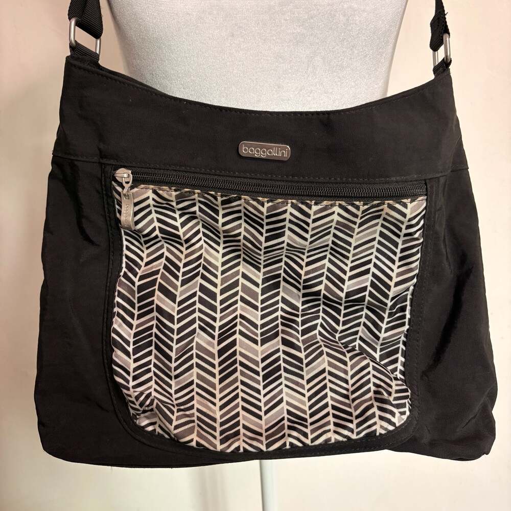 Baggallini Black Anywhere Medium Hobo Crossbody Nylon Bag Chevron Pattern Travel